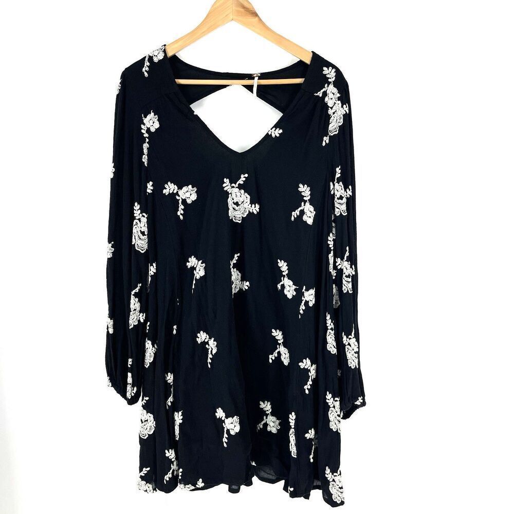 Free People Mini Dress Size Medium Black White Embroidered Austin Boho Baby Doll